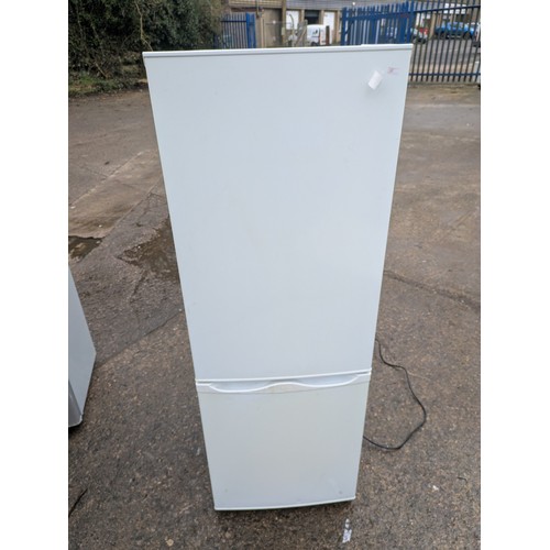 614 - A white fridge freezer model bcd171G - working