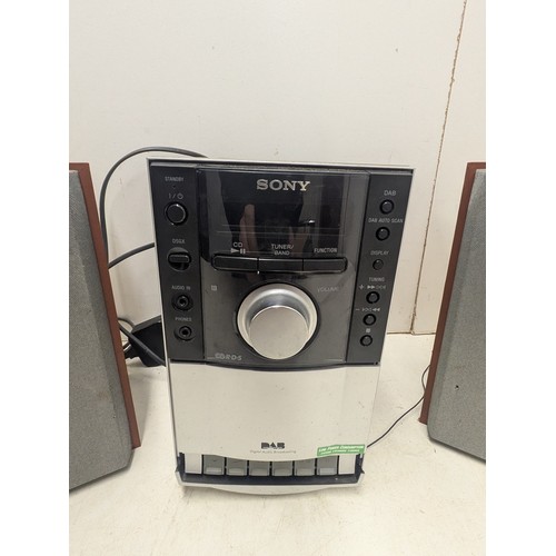 1418 - A Sony model HCDeh20dab Radio FD Player Receiver with speakers