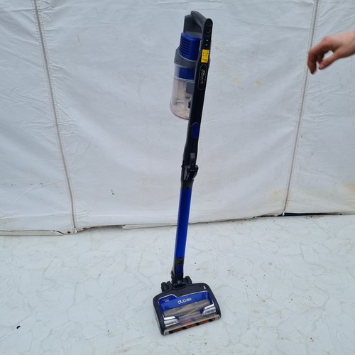 1462 - A Shark Model IZ251UK Cordless Vacuum Cleaner - Working With 2 Batteries and Charger