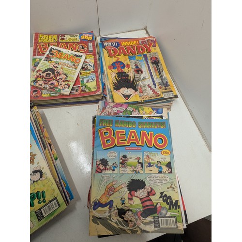 2028 - A Large Collection of Modern and Vintage Beano Magazines