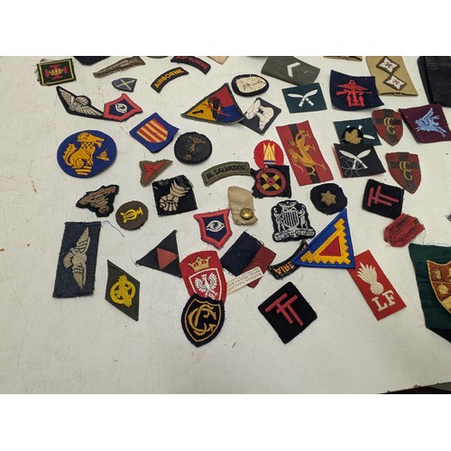 1067 - A Large Selection of Military, Navy and RAF Patches