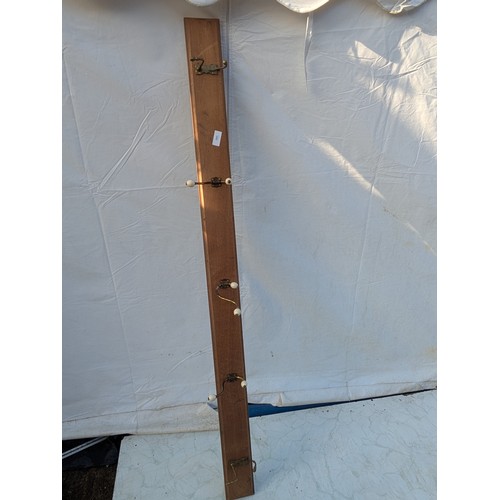 1055 - A Vintage Oak and Brass Coat Rack