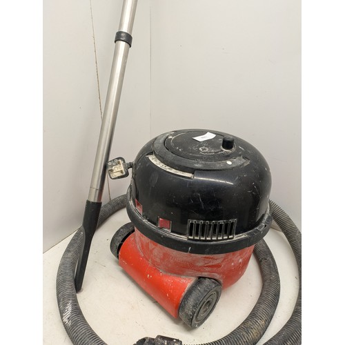 1499 - A Numatic Henry Hoover With Accessories - Powers On