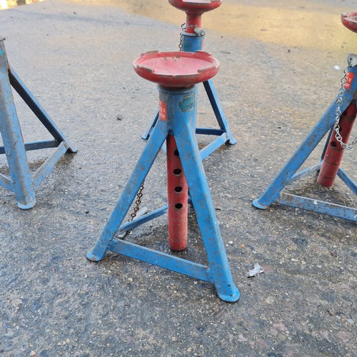 213 - A Set of 4 Axle Stands