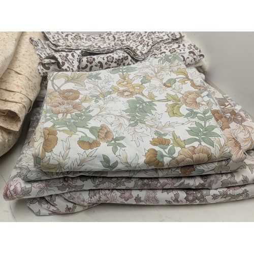 2090 - A Large Selection of Various Linen including Floral patterns