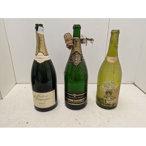 824 - A Selection of 3 vintage wine bottles - Including Alfred Gratien and