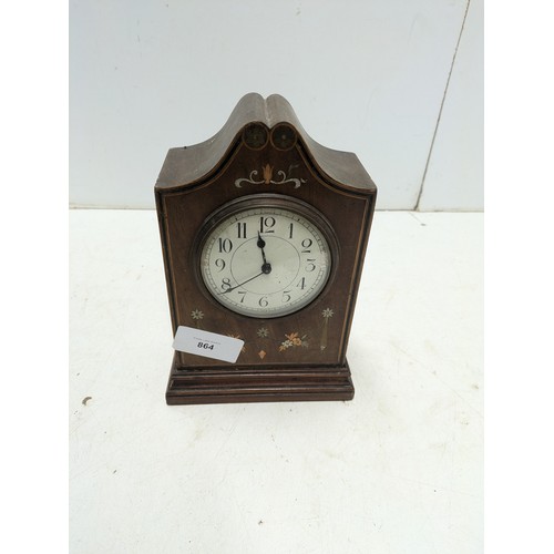 864 - An Early 20th Century Mantle clock With Copper and Mother of Pearl Inlays - Display Piece