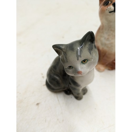 1922 - A Pair of Beswick Porcelain Cat Figures