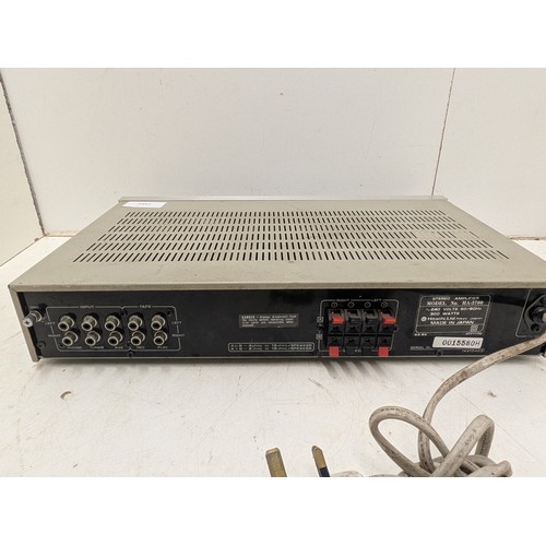 1504 - A Hitachi model ha-3700 stereo amplifier