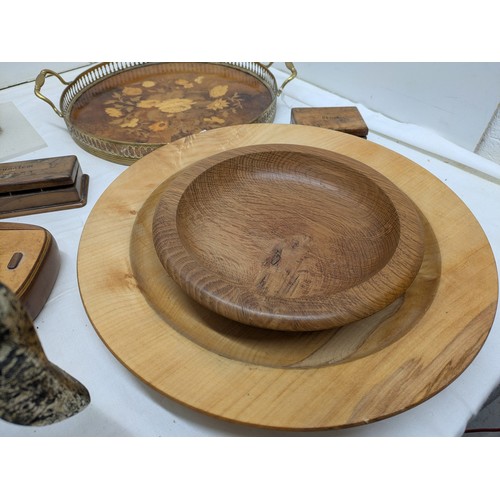 813 - A Selection of various wood effects, including trinket boxes, trays and ornamental pieces