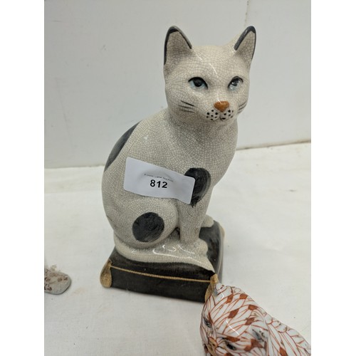 812 - A Selection of ceramic cat figures including a pair of oriental Florally patterned pieces