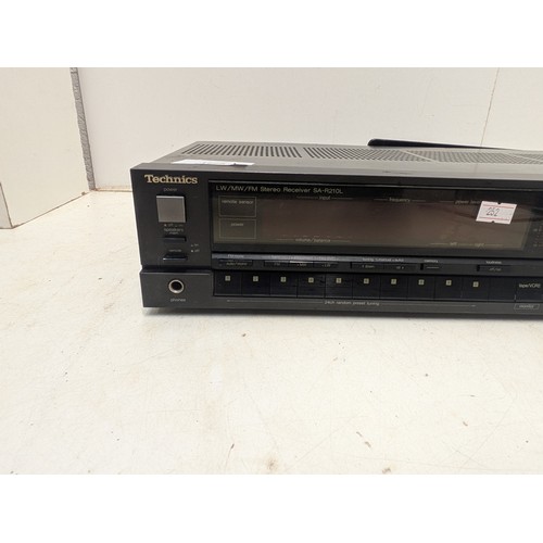 1228 - A Vintage Technics SA-R210L Stereo Tuner