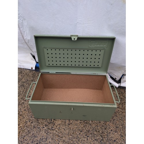 1600 - A green metal Betra original storage chest