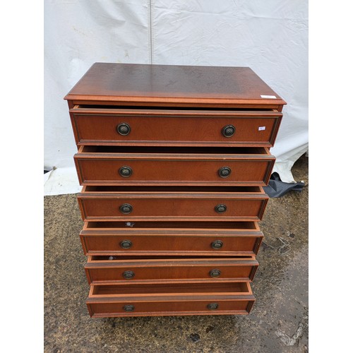 401 - A Nice stained Oak 6 drawer chest of drawers