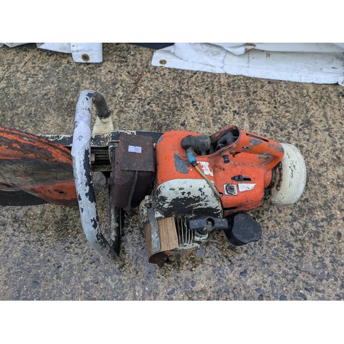 29 - Stihl  st350 petrol disc cutter