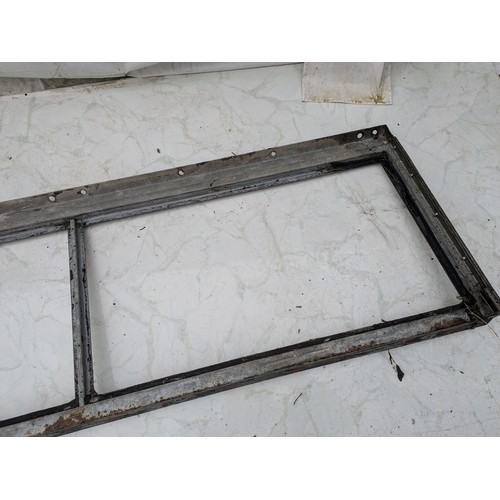 33 - An aluminium land-rover defender rear window frame