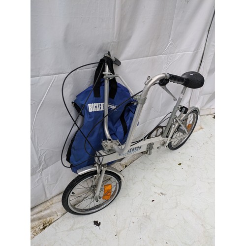 36 - A bickerton classic folding pushbike with official carry bag