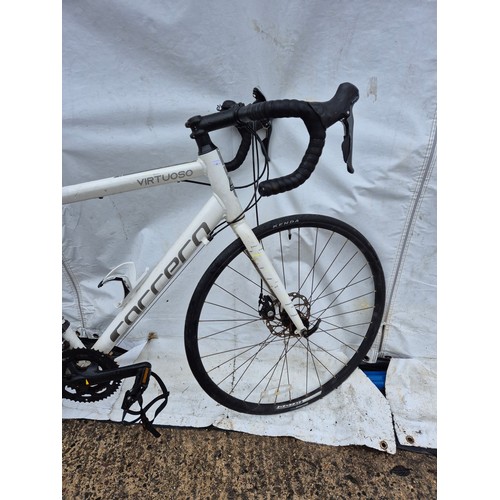 20 - A carrera virtuoso men's road bike in white