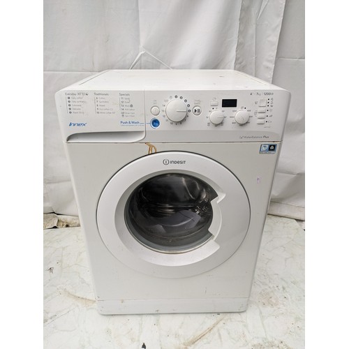 483 - An indesit 7kg washing machine