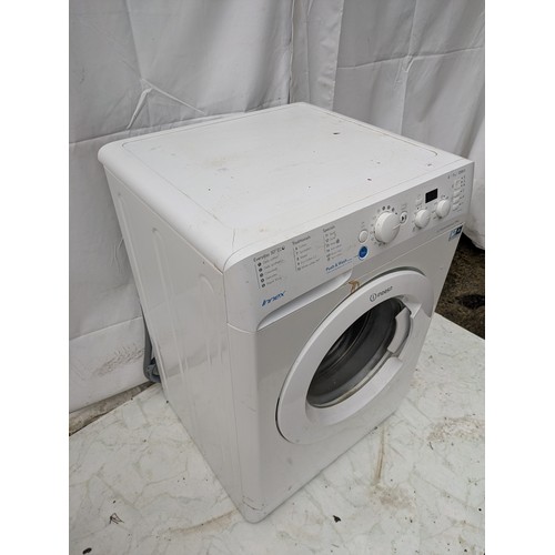 483 - An indesit 7kg washing machine