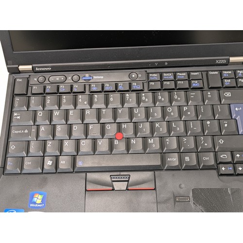 1268 - A lenovo thinkpad x220i with intel 4 i3 processor