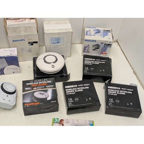 1623 - A Selection of various light fixtures and smoke alarms - unused in box