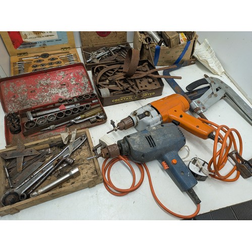 1601 - A box containing various garage tools and equipment including corded drills clamps, tap and dye sets... 