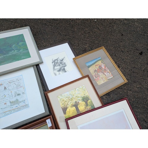 2112 - A Large Selection of Prints Depicting Farm Scenes and live stock, Etc