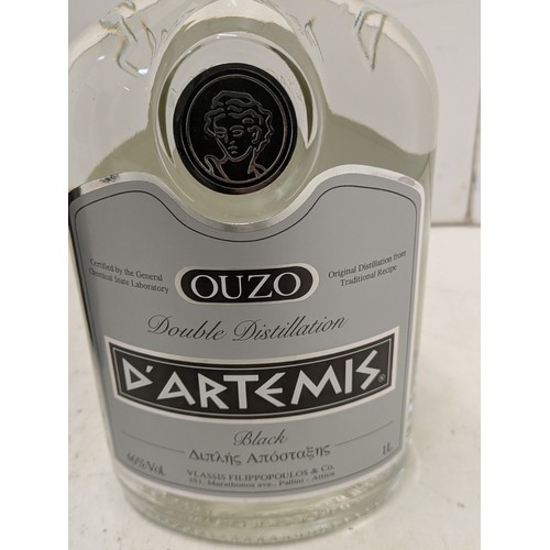 1957 - A bottle of darters distillery ouzo black in box