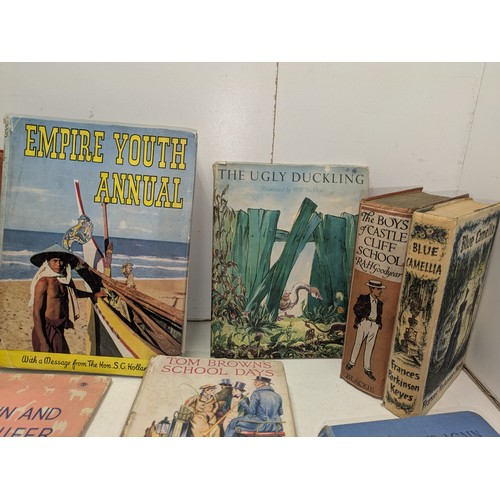 8 - A collection of vintage children's books to include books by Leonard Roggeveen Bernard & Elinor Darw... 