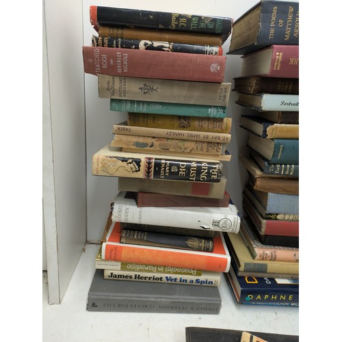 283 - A vintage group of books by Walter Scott, w.c Sellar, w.h Auden And many other writers