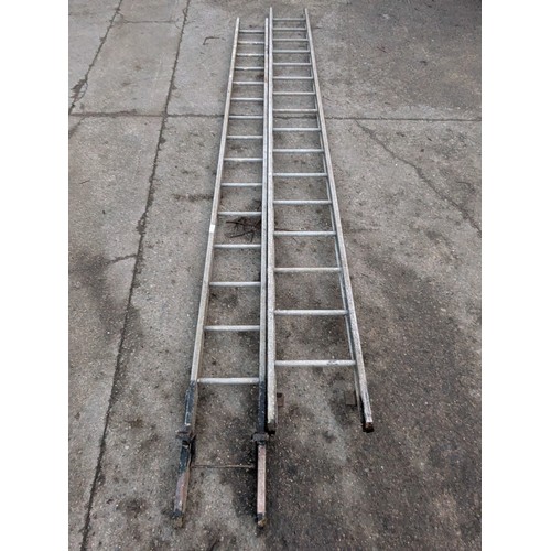 237 - A pair of 5 meter aluminium ladders