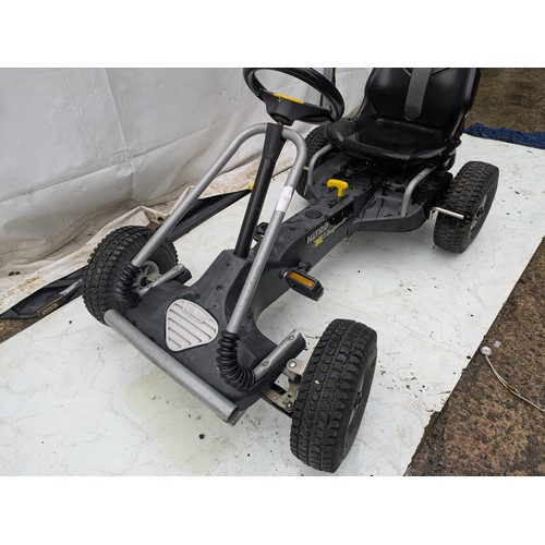 23 - A nitro Xtreme geared peddle cart