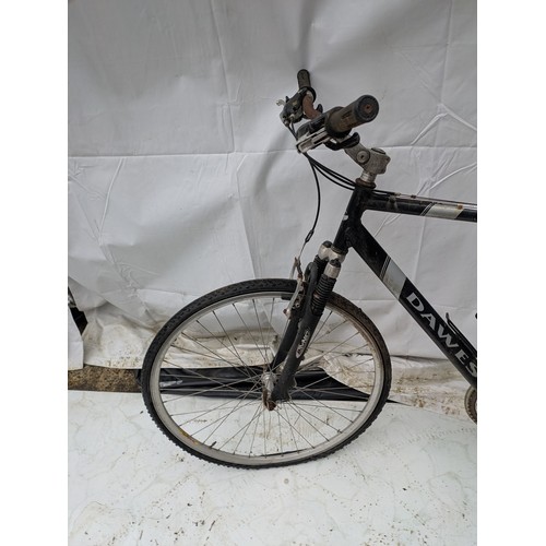 33 - Dawes discovery mountain bike