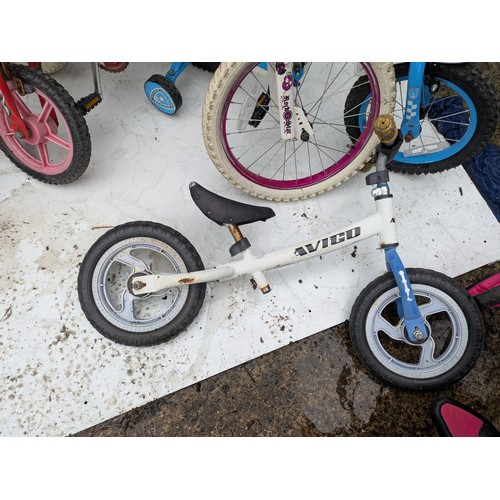 31 - A selection of various children's bikes including stinger and Apollo