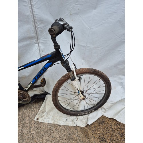 80 - A trek Children's Mountain bike