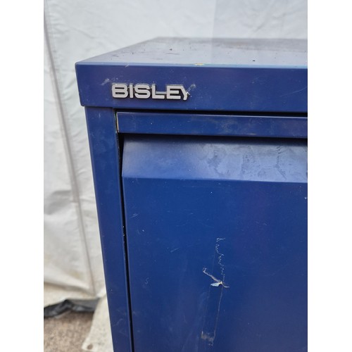 86 - A bisley 4 drawer storage metal storage unit with key