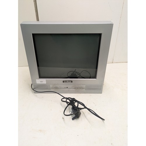 1257 - A retro goodmans 1560 pf crt tv