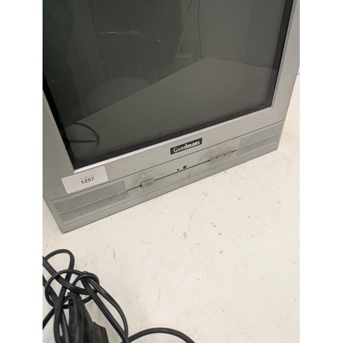 1257 - A retro goodmans 1560 pf crt tv