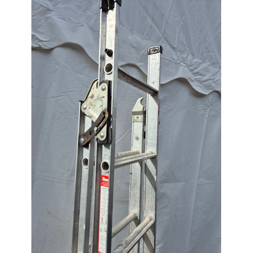 35 - An aluminium 2 tier ladder