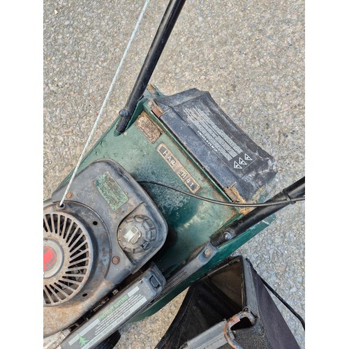 100 - A Hayter Harrier 41 petrol lawnmower with a Tecumser 3.7hp motor