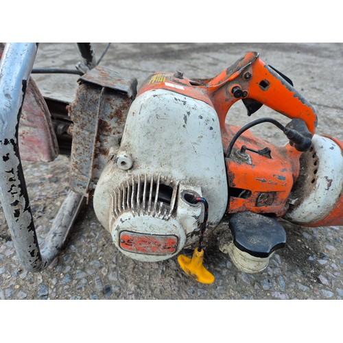 113 - A Stihl ts350 petrol disc cutter