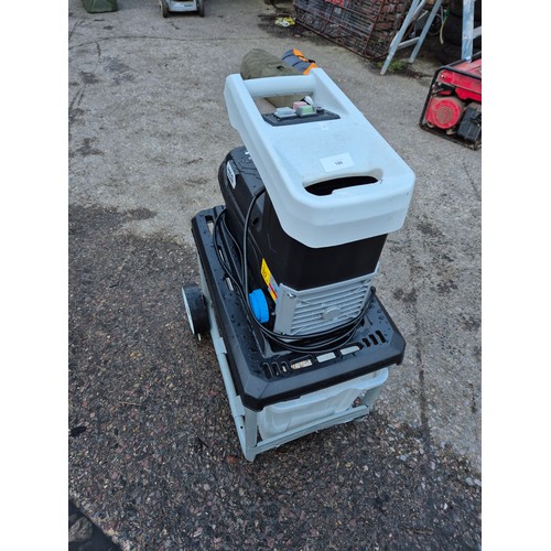 106 - A Mac Allister mshp280d-2 garden shredder