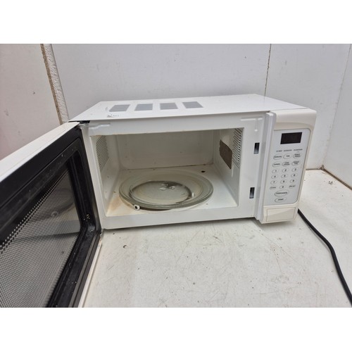 1401 - A Cookworks 700w microwave - working