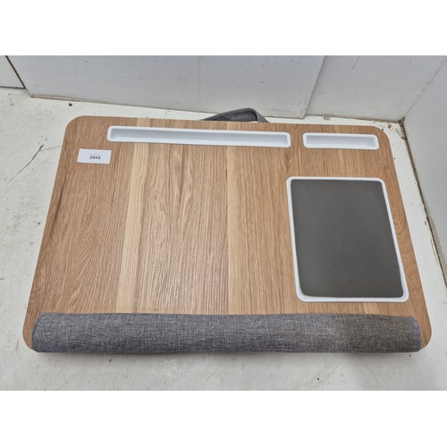 2042 - A laptop lap tray