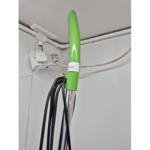 1427 - A plug in H2o X5 Steam mop