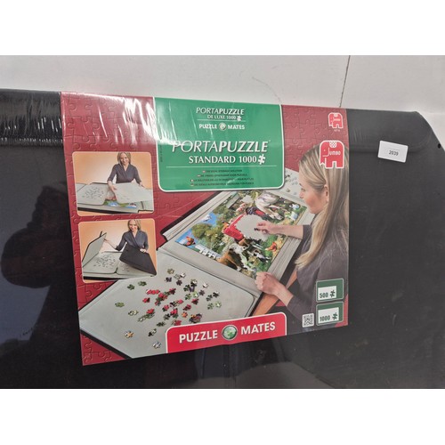 2039 - A jigsaw puzzle board brand new