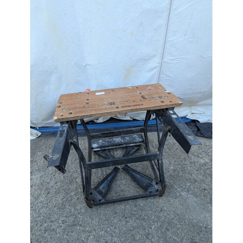 213 - Black and Decker workmate 550, folding work bench