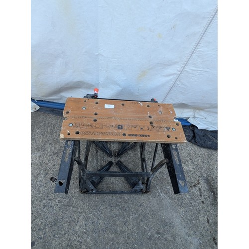 213 - Black and Decker workmate 550, folding work bench