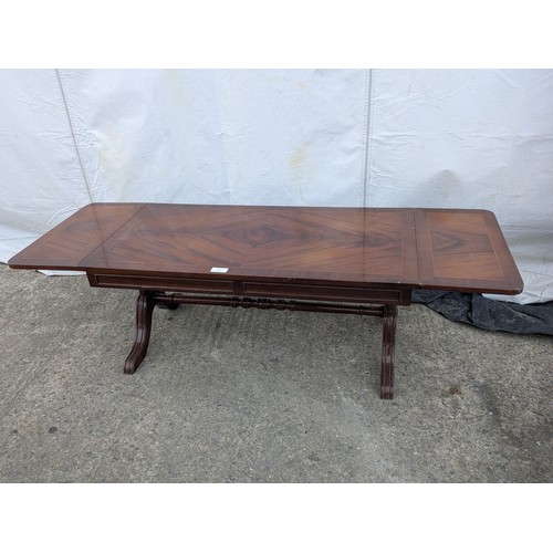 462 - A mahogany vernier drop leaf coffee table